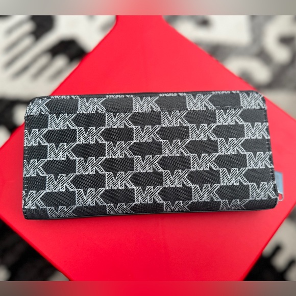 Michael Kors COOPER Tech Zip Around Wallet Jacquard MK Black Multi - Picture 2 of 4